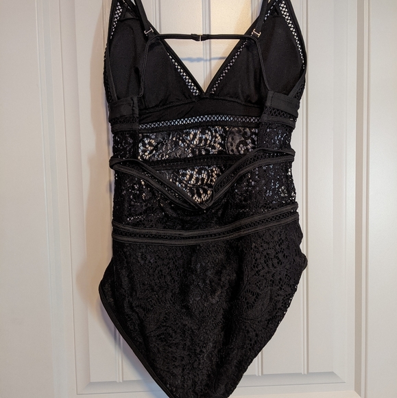 Swimsuit - Picture 2 of 3